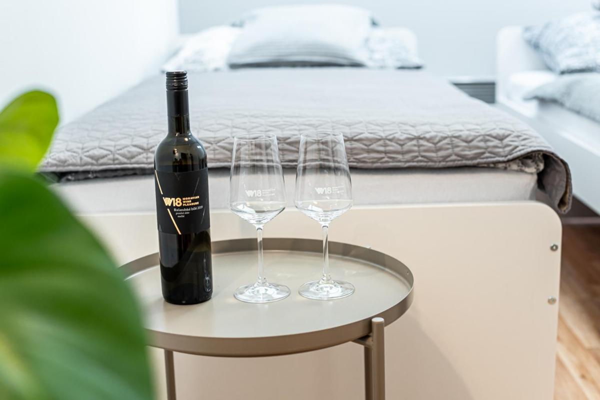 Penzion Vinarstvi W18 Velké Bílovice المظهر الخارجي الصورة